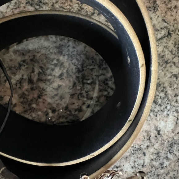 Chanel Interlocking CC Logo Belt - Picture 9 of 12